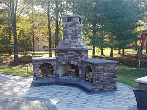 Outdoor Fireplaces & Fire Pit Kits