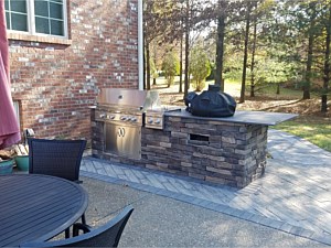 Outdoor Kitchen Kits & Veneer