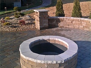 Outdoor Fireplaces & Fire Pit Kits