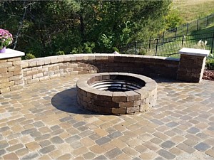 Outdoor Fireplaces & Fire Pit Kits